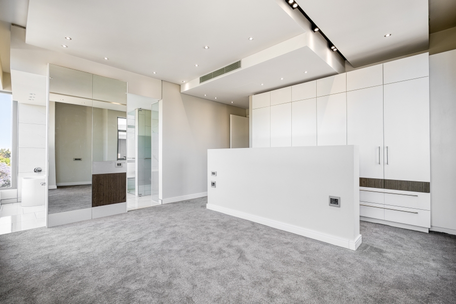 3 Bedroom Property for Sale in Sandhurst Gauteng