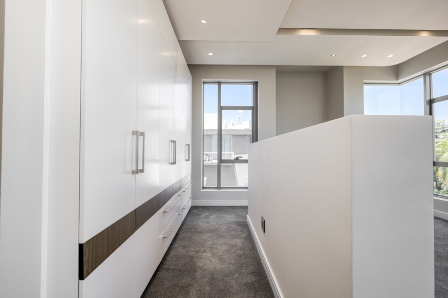 3 Bedroom Property for Sale in Sandhurst Gauteng