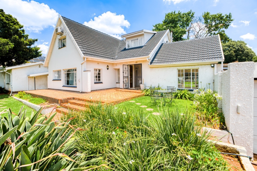 4 Bedroom Property for Sale in Linden Gauteng