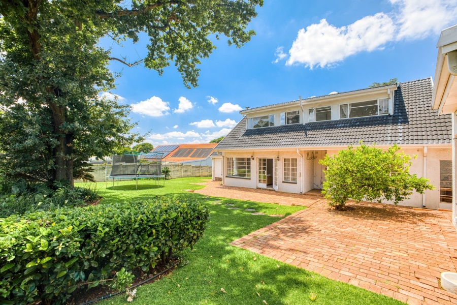 4 Bedroom Property for Sale in Linden Gauteng