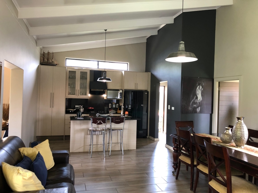 To Let 4 Bedroom Property for Rent in Cedar Creek Gauteng