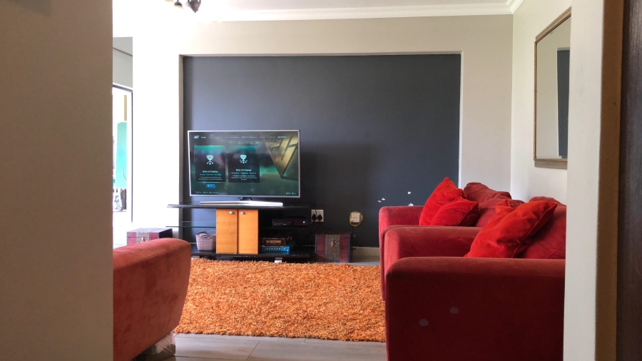 To Let 4 Bedroom Property for Rent in Cedar Creek Gauteng