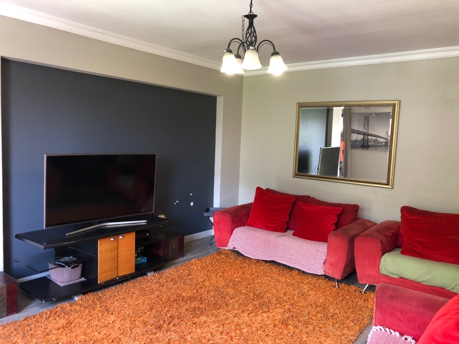 To Let 4 Bedroom Property for Rent in Cedar Creek Gauteng