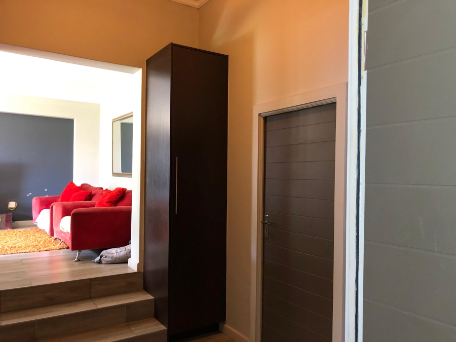 To Let 4 Bedroom Property for Rent in Cedar Creek Gauteng