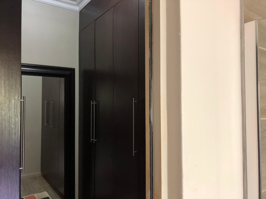 To Let 4 Bedroom Property for Rent in Cedar Creek Gauteng