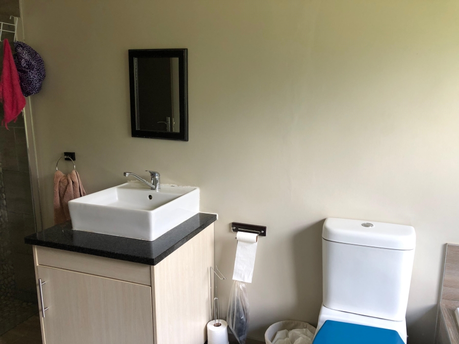 To Let 4 Bedroom Property for Rent in Cedar Creek Gauteng