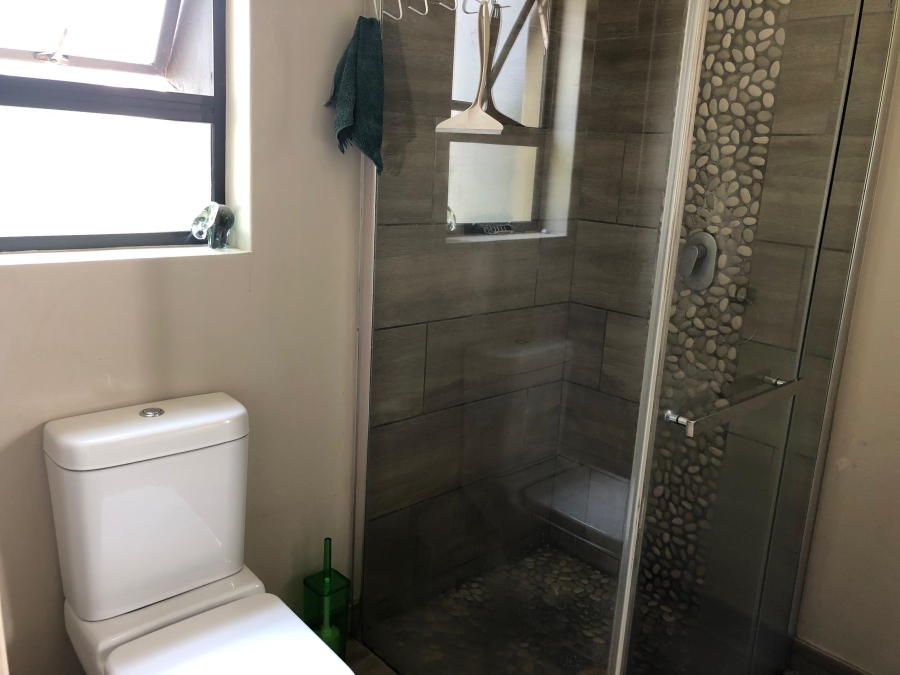 To Let 4 Bedroom Property for Rent in Cedar Creek Gauteng