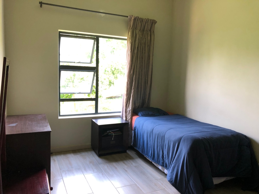 To Let 4 Bedroom Property for Rent in Cedar Creek Gauteng