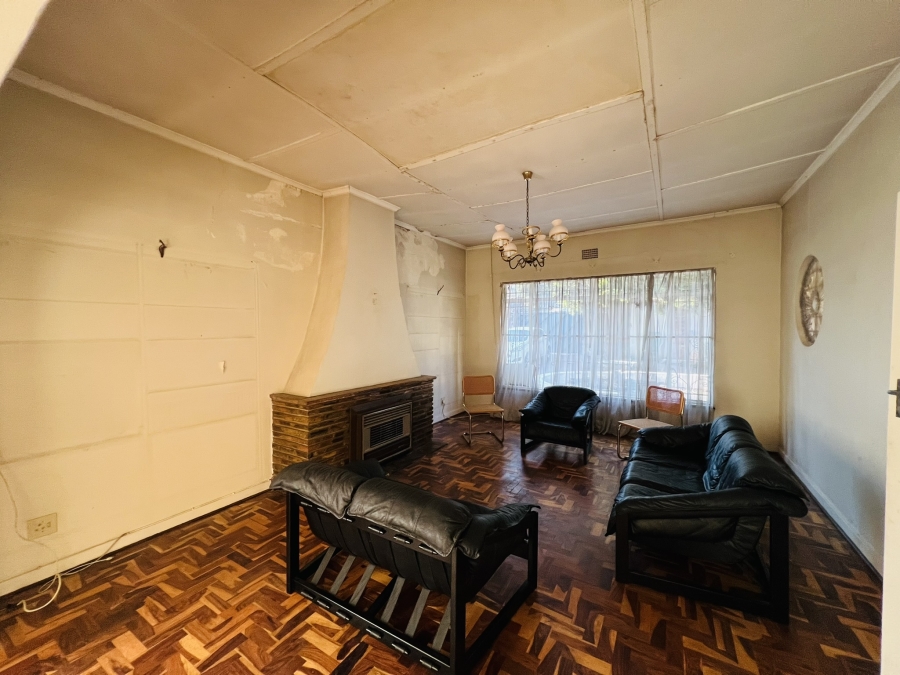 4 Bedroom Property for Sale in Cyrildene Gauteng