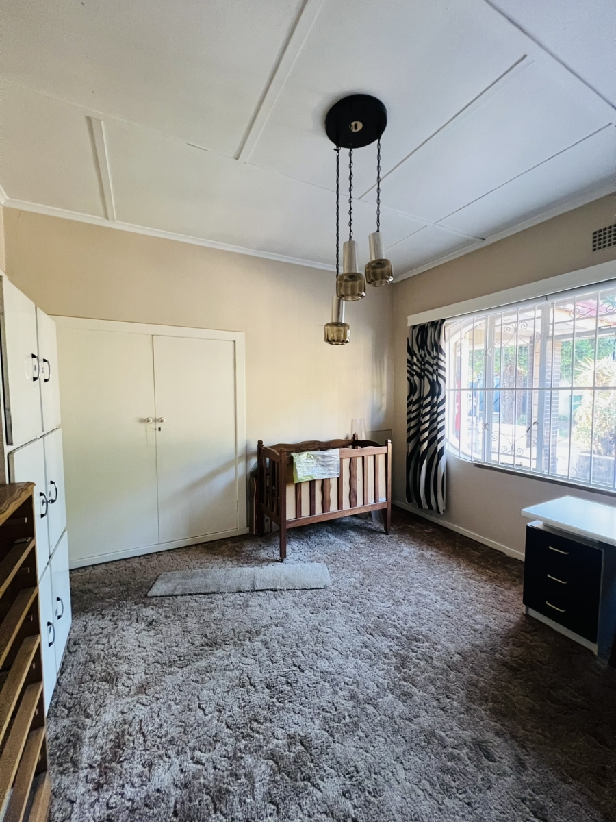4 Bedroom Property for Sale in Cyrildene Gauteng