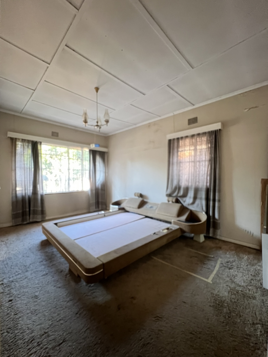 4 Bedroom Property for Sale in Cyrildene Gauteng