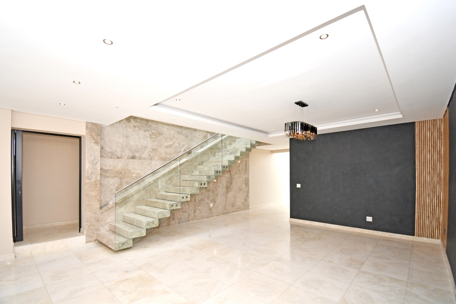 7 Bedroom Property for Sale in Waterfall Country Estate Gauteng