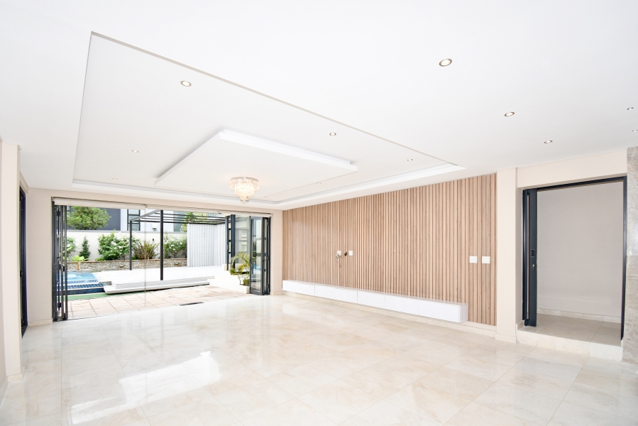 7 Bedroom Property for Sale in Waterfall Country Estate Gauteng