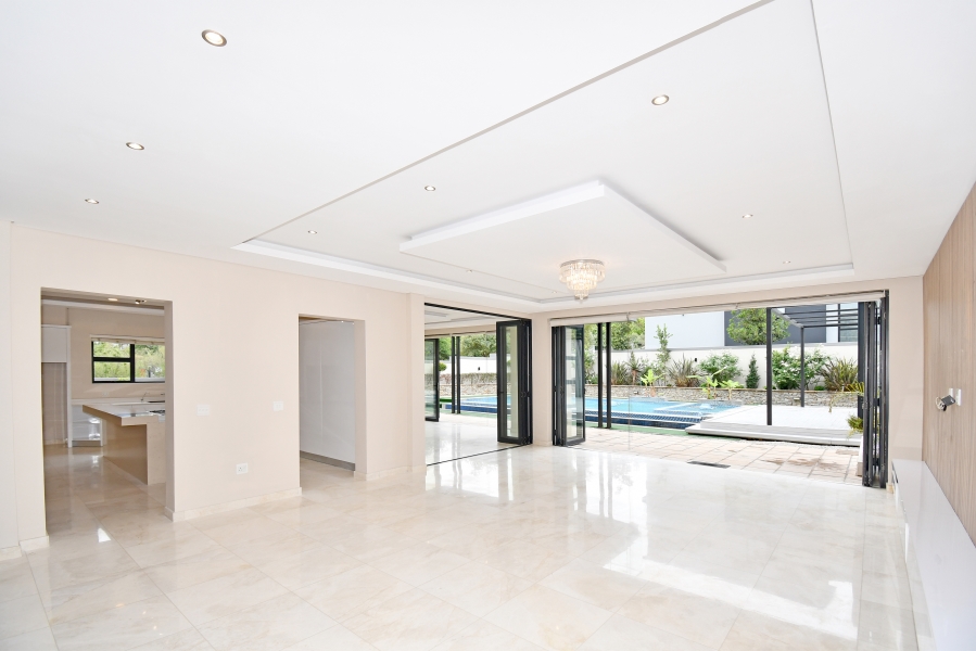 7 Bedroom Property for Sale in Waterfall Country Estate Gauteng