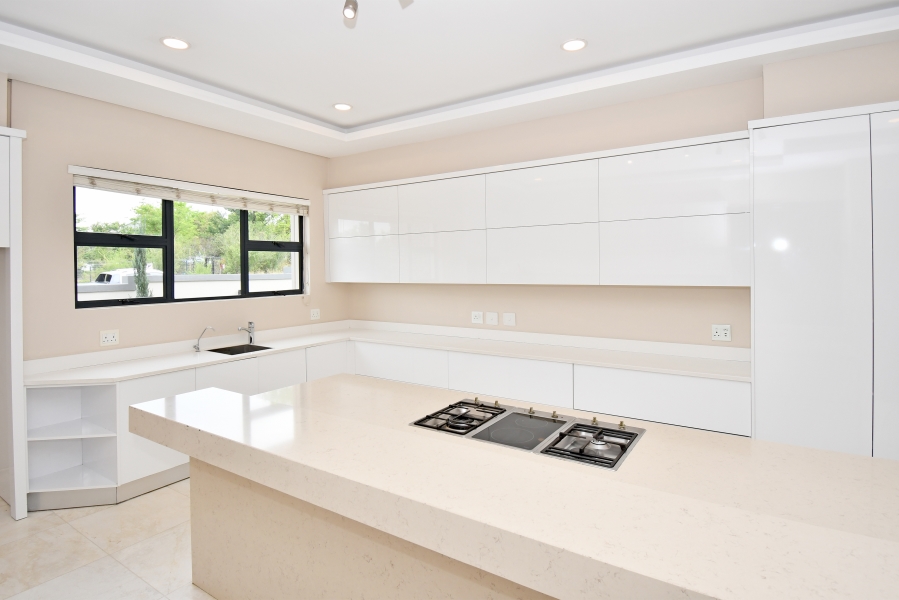 7 Bedroom Property for Sale in Waterfall Country Estate Gauteng