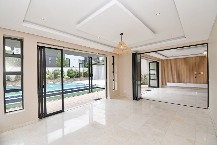 7 Bedroom Property for Sale in Waterfall Country Estate Gauteng