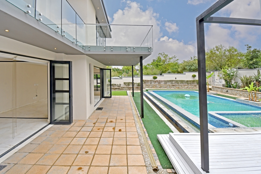 7 Bedroom Property for Sale in Waterfall Country Estate Gauteng