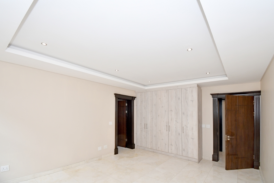 7 Bedroom Property for Sale in Waterfall Country Estate Gauteng