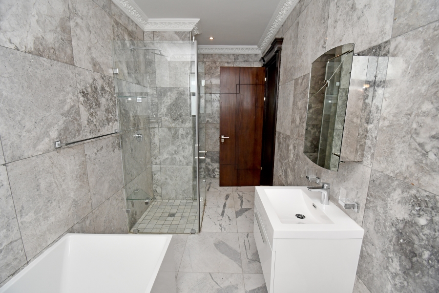 7 Bedroom Property for Sale in Waterfall Country Estate Gauteng