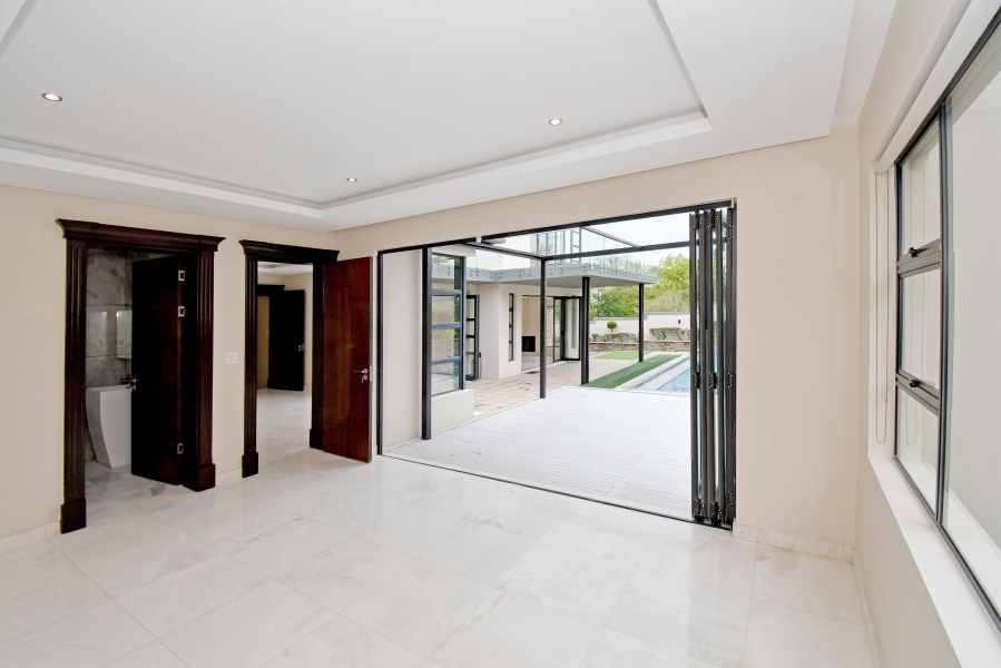 7 Bedroom Property for Sale in Waterfall Country Estate Gauteng