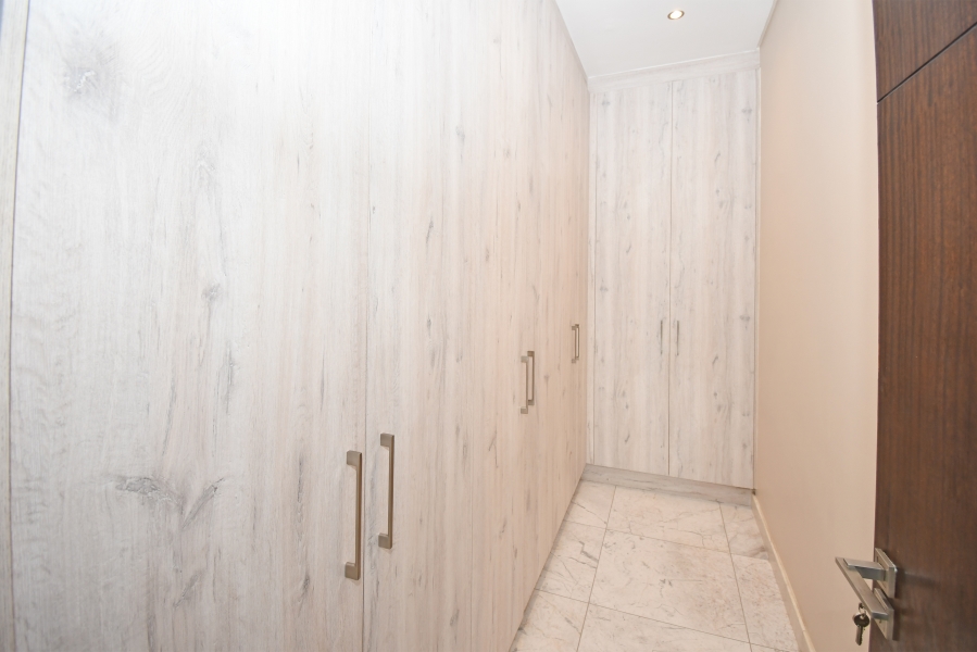 7 Bedroom Property for Sale in Waterfall Country Estate Gauteng