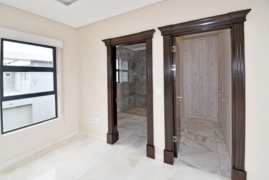 7 Bedroom Property for Sale in Waterfall Country Estate Gauteng