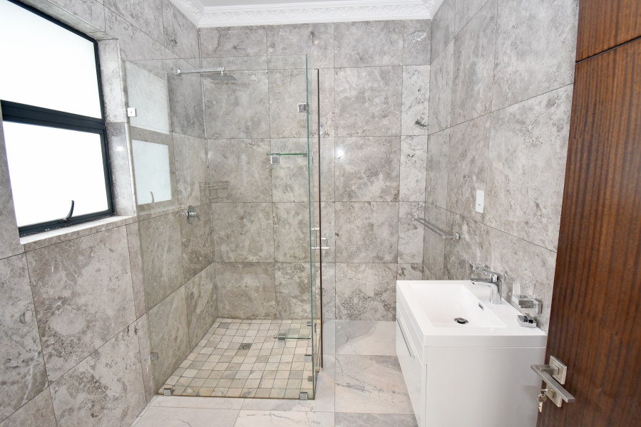 7 Bedroom Property for Sale in Waterfall Country Estate Gauteng