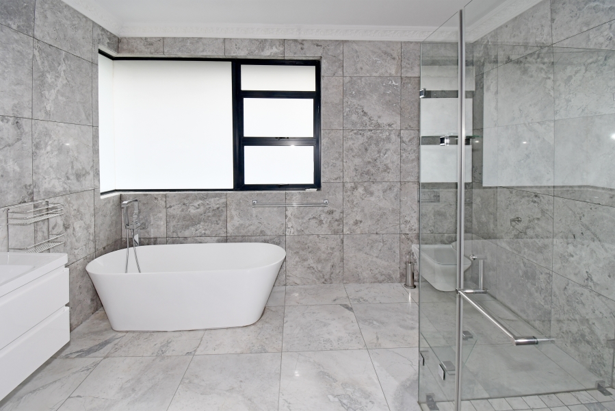 7 Bedroom Property for Sale in Waterfall Country Estate Gauteng