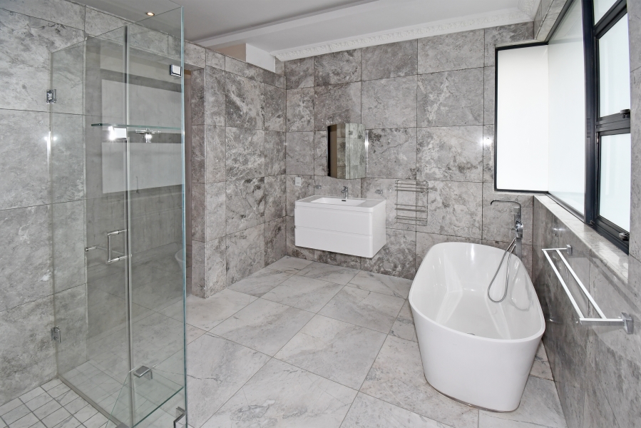 7 Bedroom Property for Sale in Waterfall Country Estate Gauteng