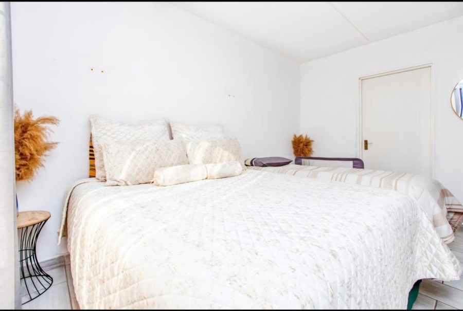 2 Bedroom Property for Sale in Noordwyk Gauteng