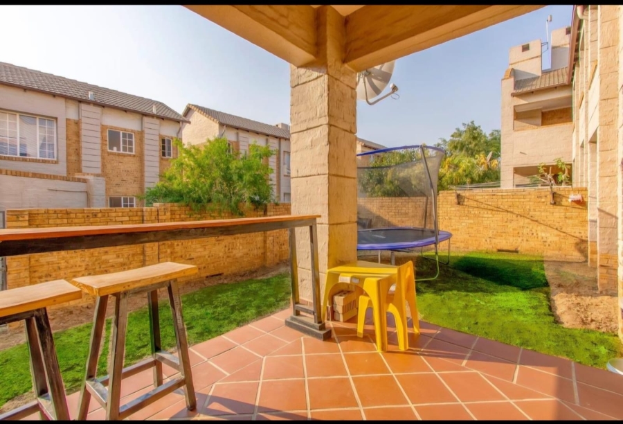 2 Bedroom Property for Sale in Noordwyk Gauteng