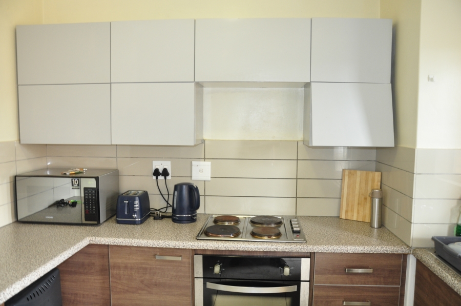 1 Bedroom Property for Sale in Rooihuiskraal Gauteng