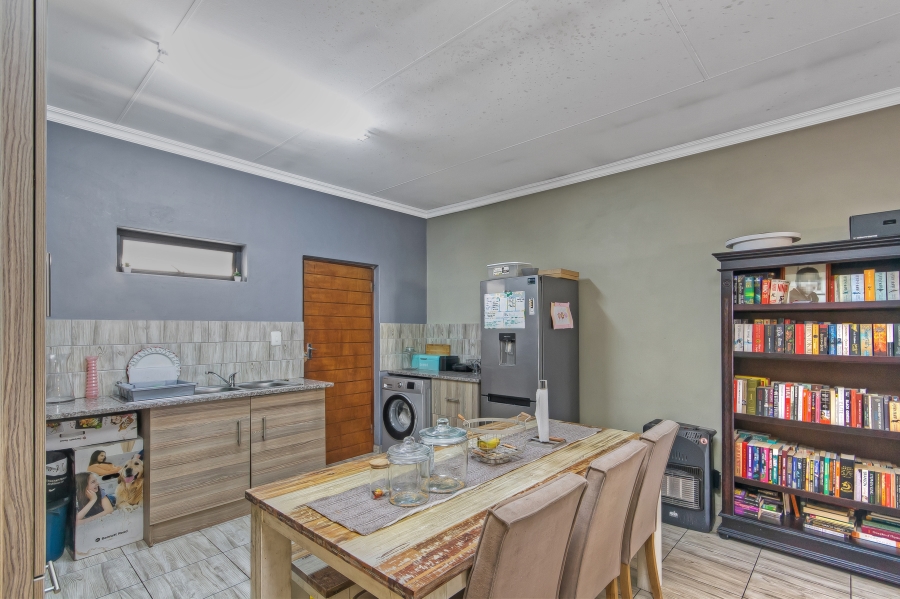 2 Bedroom Property for Sale in Noordwyk Gauteng