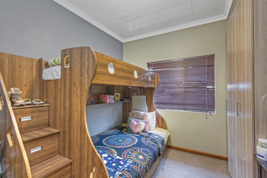 2 Bedroom Property for Sale in Noordwyk Gauteng