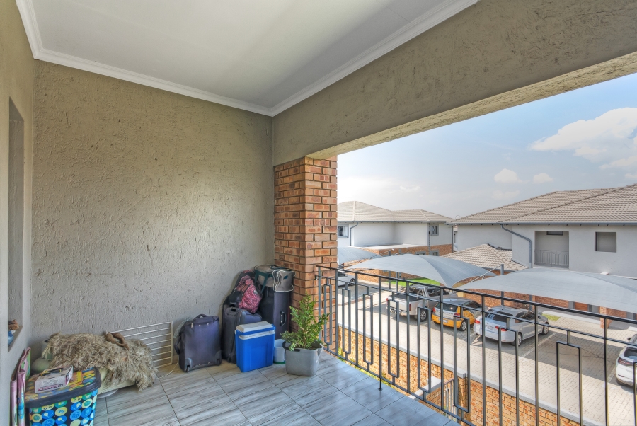 2 Bedroom Property for Sale in Noordwyk Gauteng