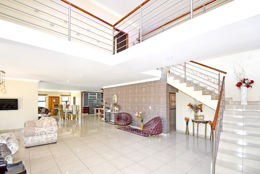 5 Bedroom Property for Sale in Blue Valley Golf Estate Gauteng