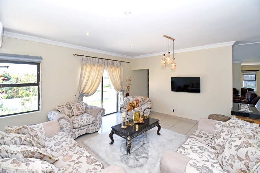 5 Bedroom Property for Sale in Blue Valley Golf Estate Gauteng