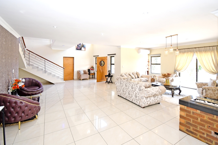 5 Bedroom Property for Sale in Blue Valley Golf Estate Gauteng