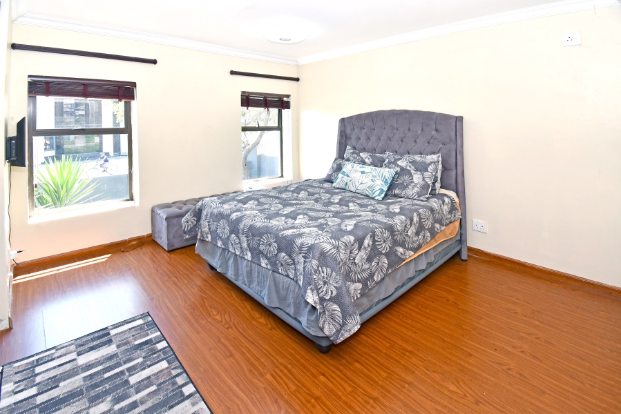 5 Bedroom Property for Sale in Blue Valley Golf Estate Gauteng