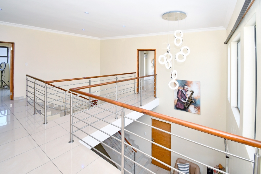 5 Bedroom Property for Sale in Blue Valley Golf Estate Gauteng