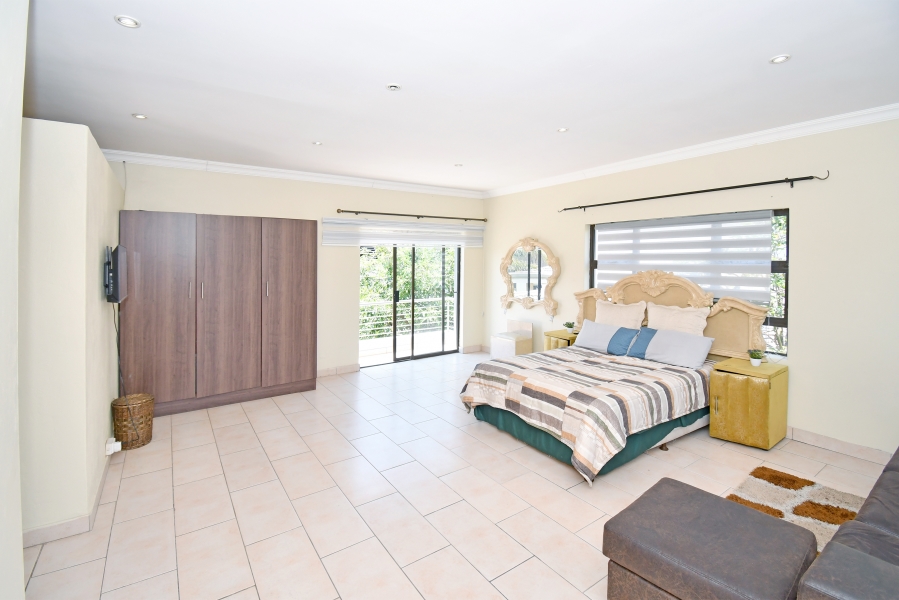 5 Bedroom Property for Sale in Blue Valley Golf Estate Gauteng
