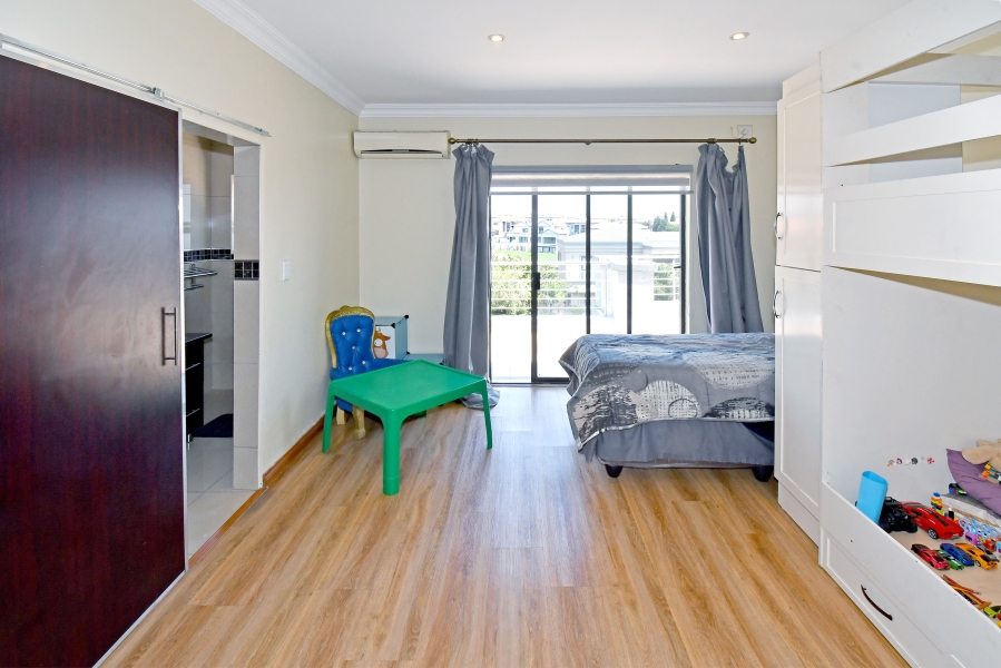 5 Bedroom Property for Sale in Blue Valley Golf Estate Gauteng