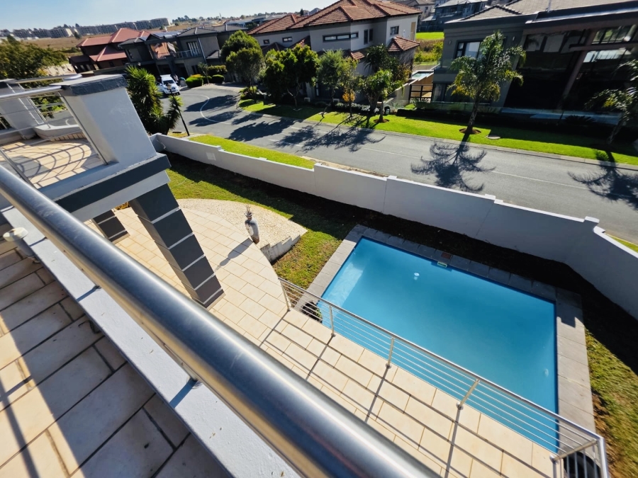 5 Bedroom Property for Sale in Blue Valley Golf Estate Gauteng