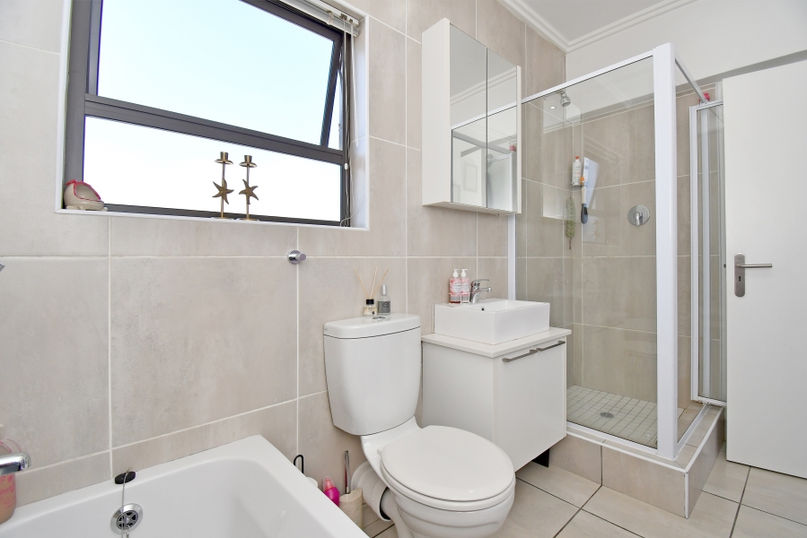 1 Bedroom Property for Sale in Barbeque Downs Gauteng