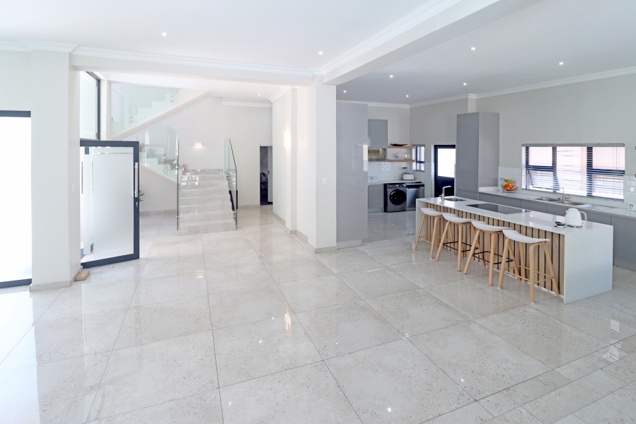 5 Bedroom Property for Sale in Kyalami Glen Estate Gauteng