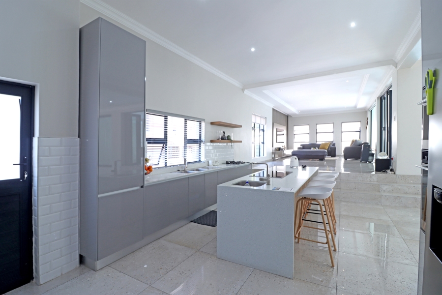 5 Bedroom Property for Sale in Kyalami Glen Estate Gauteng