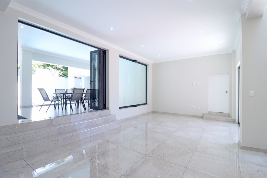 5 Bedroom Property for Sale in Kyalami Glen Estate Gauteng