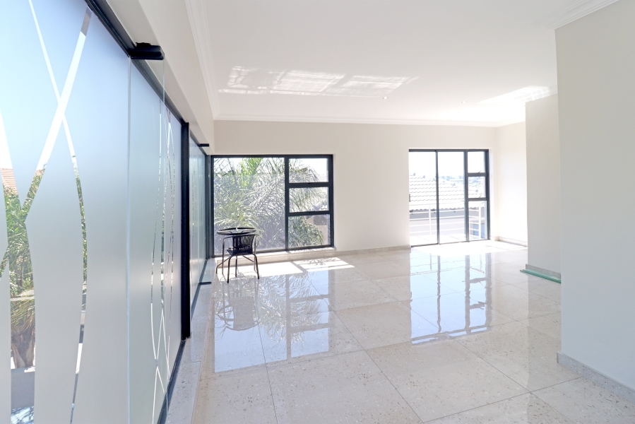 5 Bedroom Property for Sale in Kyalami Glen Estate Gauteng