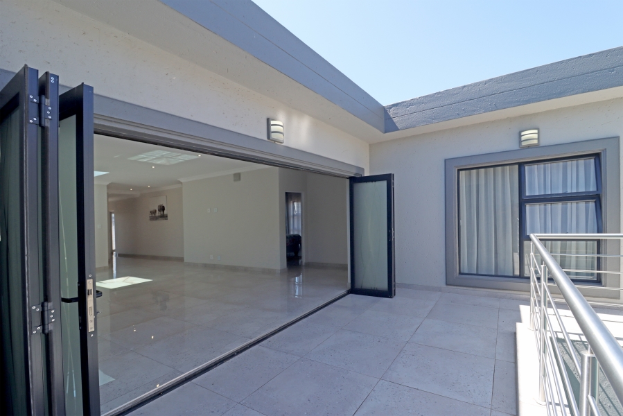 5 Bedroom Property for Sale in Kyalami Glen Estate Gauteng