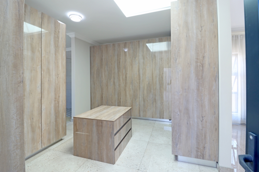 5 Bedroom Property for Sale in Kyalami Glen Estate Gauteng